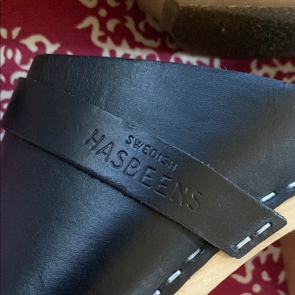 Swedish Hasbeens Black Leather Clogs – Size 39 | Timeless Comfort Mule - Picture 2 of 11